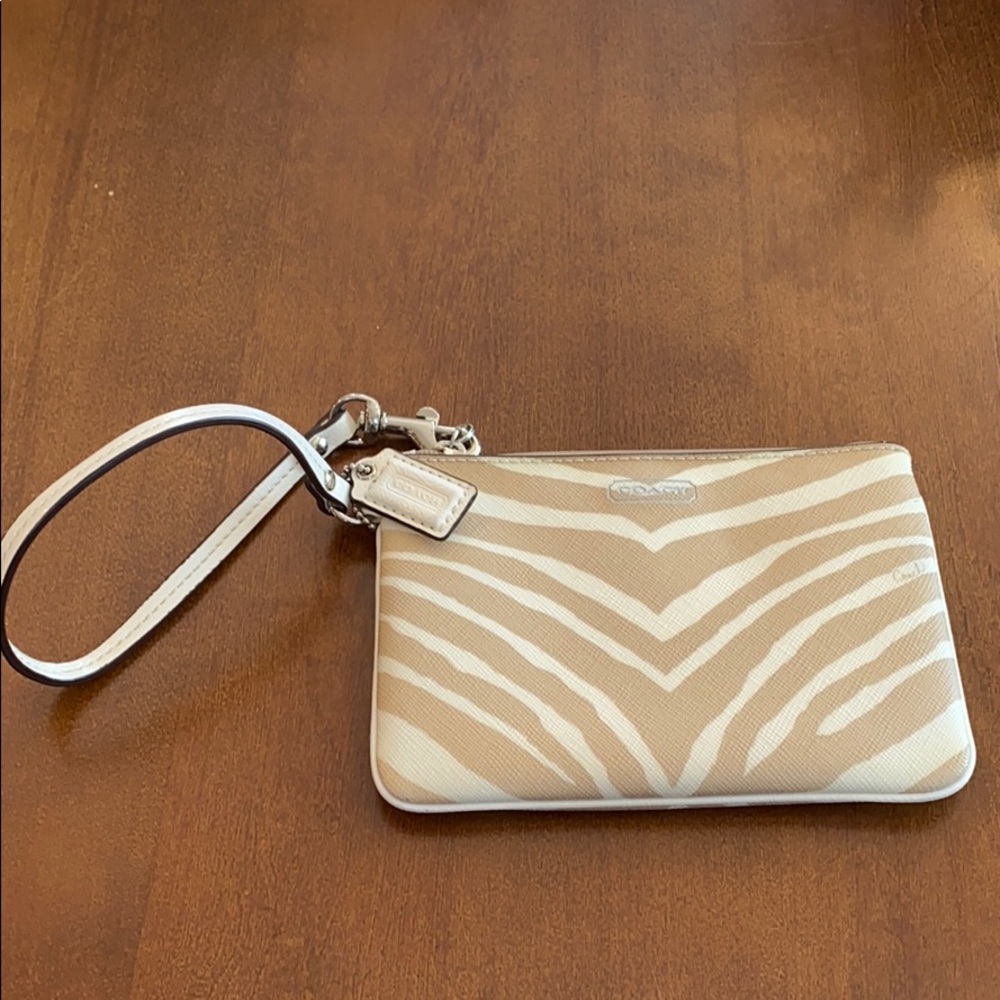 Wristlet